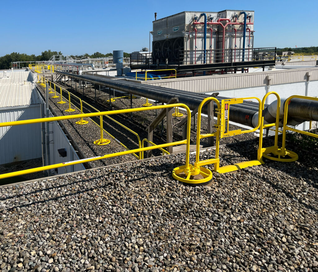 self-closing gate with SRC360 mobile rail on exterior rooftop