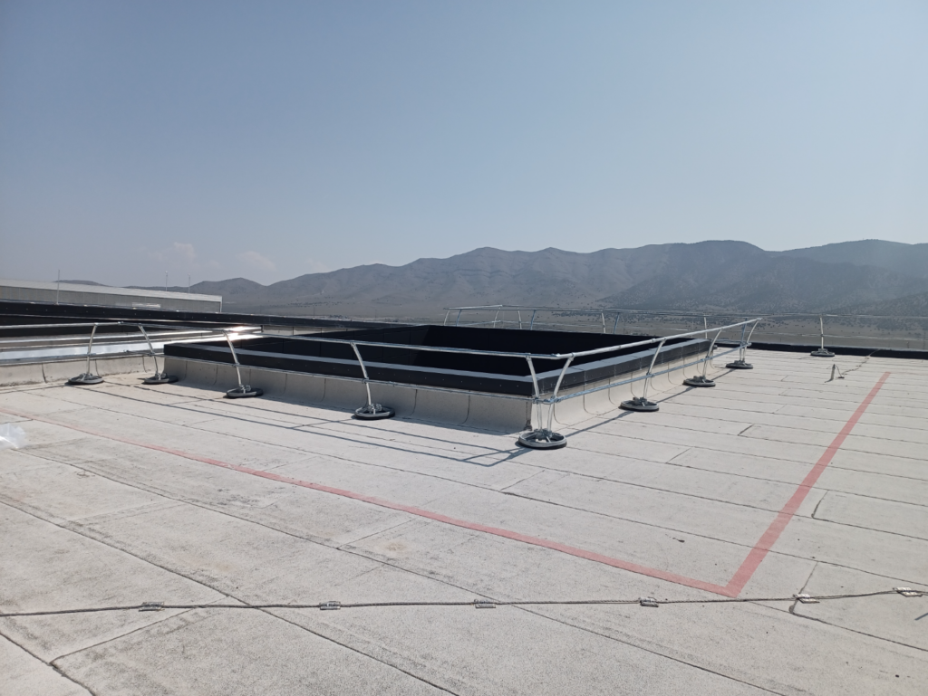 rail on roof